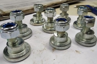 Blade & Knife Bolts 3